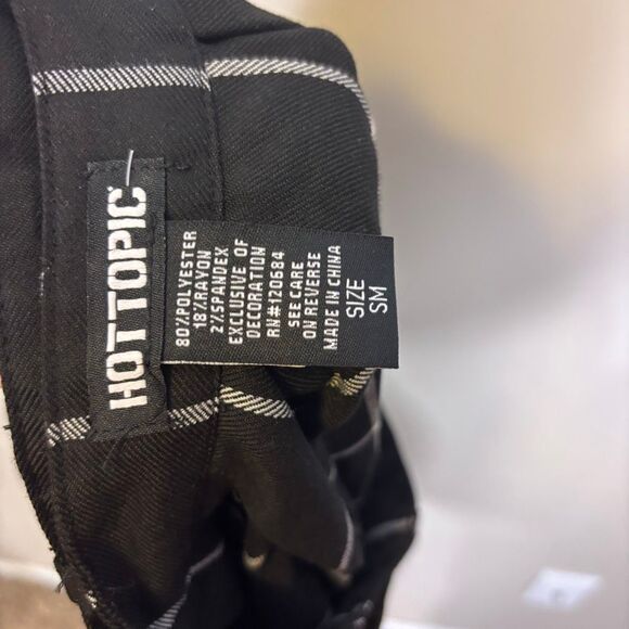 Hot Topic Black with White Window Pane Plaid Pleated Mini Skirt Small - Picture 3 of 3